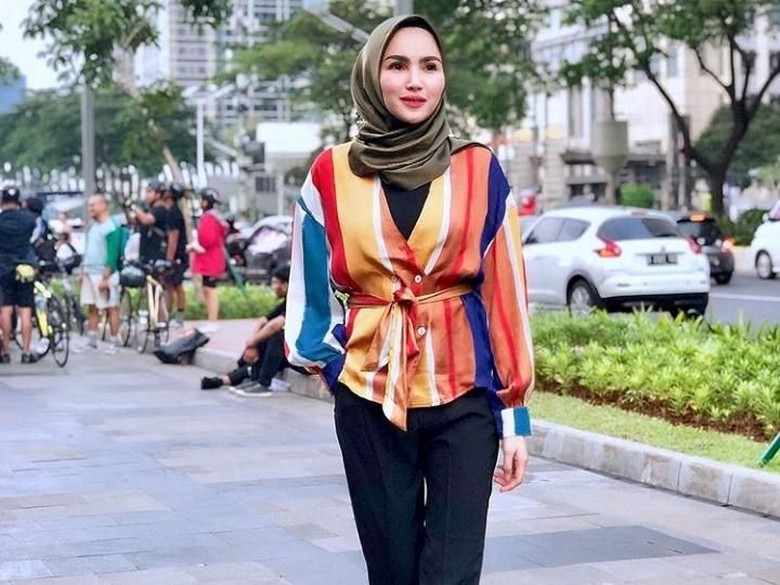 Intan Hardja Ngaku Salah Sembarangan Cerita soal Intim dengan Berondong Intan Hardja Ngaku Salah Sembarangan Cerita soal Intim dengan Berondong
