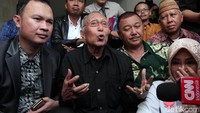 Saat ditemui awak media, Permadi menyebut pemanggilan tersebut dilakukan secara bertubi-tubi. namun dia akan menghadapi proses penyidikan di kepolisian.