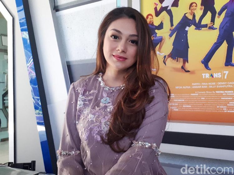 Leonardo DiCaprio, GoT, Dinar Candy, Celine Evangelista hingga Gabrielle Crahan