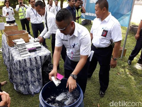 AP I Musnahkan 2.779 Barang Sitaan dari Penumpang di Bandara Yogya
