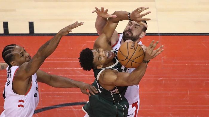 Toronto Raptors mengalahkan Milwaukee Bucks di gim ketiga Final Wilayah Timur NBA, (Foto: Tom Szczerbowski-USA TODAY Sports) Toronto Raptors mengalahkan Milwaukee Bucks di gim ketiga Final Wilayah Timur NBA, (Foto: Tom Szczerbowski-USA TODAY Sports)