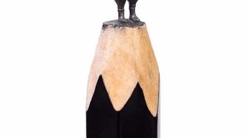 Kini ia kembali mengeksplorasi kemampuan untuk menggambar karakter dan ikon Game Of Thrones. (Foto: Instagram/salavat.fidai)