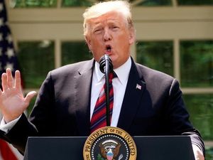 Ucapkan Selamat ke Jokowi, Trump Sebut Indonesia Contoh Demokrasi