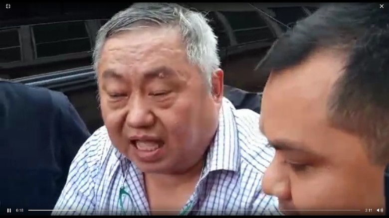 Ditangkap Polisi, Lieus Sungkharisma: Saya Diangkat Kayak Ogoh-ogoh! Ditangkap Polisi, Lieus Sungkharisma: Saya Diangkat Kayak Ogoh-ogoh!