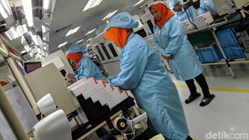 Redmi Note 7 siap dipacking. (Foto: Adi Fida Rahman/detikINET)