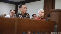 Sekjen KONI Ending Fuad Hamidy dan Bendahara KONI Johnny E Awuy menjalani sidang vonis di Pengadilan Tipikor, Jakarta, Senin (20/5/2019).