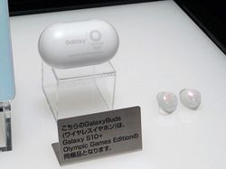 Penampakan Galaxy S10+ Edisi Khusus Olimpiade Tokyo 2020