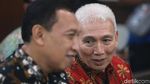 Ekspresi Sekjen dan Bendahara KONI Saat Divonis Hakim Tipikor