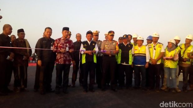 Peresmian jembatan Kolonel Sunandar Kudus