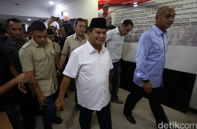 Penumpang Gelap Menyingkir saat Prabowo Banting Setir Penumpang Gelap Menyingkir saat Prabowo Banting Setir