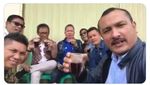 Ngopi Bareng Andi Arief hingga Ngemil Tahu, Kulineran Ferdinand Hutahaean