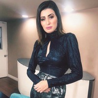 Selepas Miss Universe, kontroversi pun masih menghiasi kehidupan Sarah Idan terkait statusnya sebagai wanita muslim. Dia kerap berdebat dengan netizen yang menyudutkannya. Aku muslim. Tapi Islamists membuatku terpaksa pergi dari rumahku dan tanah kelahiranku selama dua tahun ketika aku berusia 15, begitu salah satu perkataannya yang membuatnya selalu jadi kontroversi. Foto: Getty Images