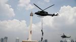 TNI Pamer Teknik Fast Roping untuk Pengamanan 22 Mei