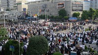 Massa menolak Pemilu 2019 yang dianggap banyak kecurangan.