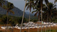 Acampong dan warga lainnya pun berharap mereka dapat segera memiliki tempat tinggal permanen untuk kembali memulai kehidupan baru usai konflik berkepanjangan yang terjadi di Marawi beberapa waktu lalu.