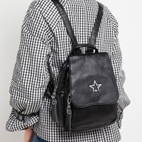 Lebih butuh backpack yang nantinya bisa dipakai di keseharian? Di Zalora, tas hitam simpel Paula dengan aksen bintang dari brand Ismot ini sedang diskon dari Rp 928 ribu menjadi Rp 232 ribu. Foto: Zalora