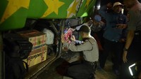 Pemeriksaan terhadap bus dan travel itu untuk mengantisipasi adanya pergerakan massa ke Jakarta terkait pengumuman hasil pemilihan presiden pada Rabu, 22 Mei 2019 di KPU. Antara Foto/Ardiansyah.