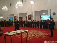 Jokowi Angkat Hinsa Siburian Jadi Kepala Badan Siber