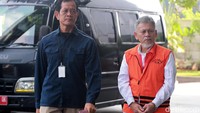 Cipto Waluyo diperiksa sebagai tersangka dalam kasus dugaan suap dari Bupati Kebumen nonaktif Yahya Fuad.
