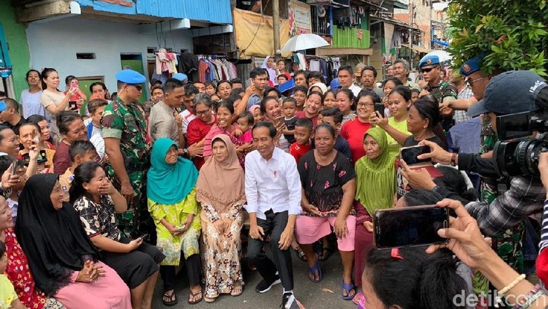 Tentang Kampung Deret yang Jadi Lokasi Pidato Kemenangan Jokowi Tentang Kampung Deret yang Jadi Lokasi Pidato Kemenangan Jokowi