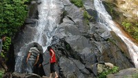 Nikmati segarnya hawa dingin khas pegunungan kental terasa ketika kita berkunjung ke Air Terjun Girimanik di Desa Setren, Kecamatan Girimarto. Berjarak sekitar 50 kilometer arah timur laut Kota Wonogiri.(Humas Pemkab Wonogiri)