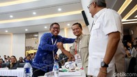 Hasil pilpres itu ditetapkan dalam keputusan nomor 987. Hasil rekapitulasi KPU secara nasional ini terdiri atas perolehan suara di 34 provinsi dan 130 panitia pemilihan luar negeri (PPLN).