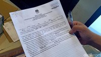 Tidak hanya fotokopi C1, namun juga ditemukan fotokopi dokumen pemilu lainnya seperi form DA1 dan DAA1. Ribuan dokumen itu, kata Ruruh, ditempatkan di dalam tiga kardus bekas air mineral.