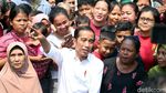 Momen Warga Kampung Deret Tumpah Ruah Sambut Jokowi