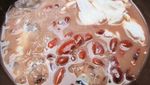 Bikin Haus! Racikan Es Kacang Merah Berpadu Saus Cokelat Hingga Alpukat