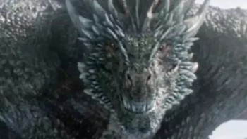Satu lagi meme soal tindakan Drogon menghanguskan Iron Throne. (Foto: Boredpanda.com)
