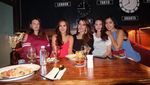 Si Cantik Alessia Cestaro yang Kompak Makan Bareng Keluarga