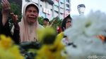 Hingga Magrib, Massa masih Bertahan di Depan Bawaslu