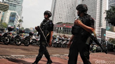 Polisi Jaga Ketat Seputaran Gedung KPU Hingga Bundaran HI
