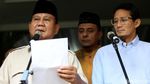 Salam Dua Jari, Prabowo-Sandi Tolak Hasil Pilpres 2019