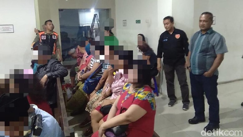 Satpol PP Bandung Razia 30 Sejoli Mesum dan 15 PSK Saat Ramadhan Satpol PP Bandung Razia 30 Sejoli Mesum dan 15 PSK Saat Ramadhan
