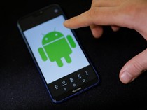 QRIS Tap Baru Bisa Dipakai di Android, BI: Apple Belum Beri Izin untuk iPhone