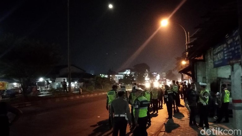Mau Ikut Aksi 22 Mei di Jakarta, 3 Remaja di Sumedang Dipulangkan Polisi Mau Ikut Aksi 22 Mei di Jakarta, 3 Remaja di Sumedang Dipulangkan Polisi