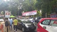 Pantauan di lokasi, Selasa (21/5/2019), spanduk-banner itu dipasang di kawasan depan kediaman Prabowo di Jalan Kertanegara, Jakarta Selatan. Setidaknya 6 spanduk-banner dengan foto Prabowo-Sandiaga terpasang. Foto: (Marlinda Oktavia/detikcom).