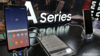 Seri-seri Galaxy A terdahulu juga masih disertakan Samsung di Galaxy Land. (Foto: Muhamad Imron Rosyadi/detikINET)  