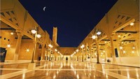 Masjid Faisal pun pernah menjadi masjid terluas di dunia pada kurun waktu 1986 hingga 1993. Masjid ini pun masih menjadi salah satu masjid yang paling luas yang berada di Asia Selatan. Dok. www.atlasobscura.com.