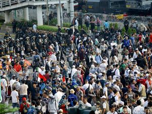 People Power dan Sumbatan Demokrasi