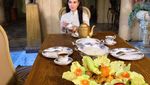 Si Cantik Alessia Cestaro yang Kompak Makan Bareng Keluarga