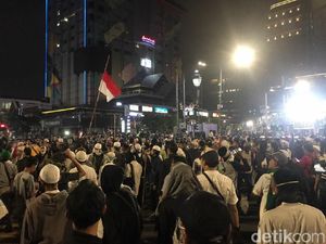 Orasi di Depan Bawaslu, Fadli Zon: Balik ke Markas Masing-masing