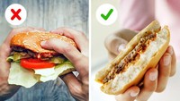 Makanlah burger dengan bagian roti yang lebih tebal di bawah. Roti yang tebal mampu menyerap saus dan cairan lebih banyak sehingga tidak menetes dan berantakan. Foto: Brightside