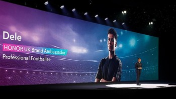 Dele Ali, pesepakbola asal Tottenham Hotspur, ditunjuk menjadi brand ambassador Honor 20. Foto: Reuters