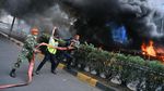 Ini Bus Brimob yang Dibakar Massa di Slipi