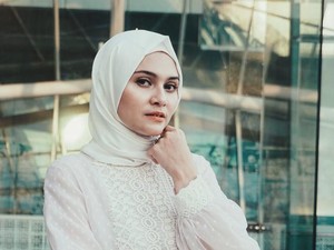 Hijab Bukan Penghalang Zee Zee Shahab Berolahraga