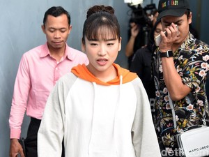 Bikin Mikir! Haruka Eks JKT48 Mau Nikah tapi Tidur Pisah Ranjang dengan Suami