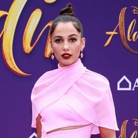 Naomi Scott menempati urutan 5. Popularitasnya menanjak sejak ia terpilih menjadi pemeran Putri Jasmie di film live-action Aladdin. Foto: Getty Images