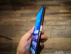 Menggenggam Honor 20 Pro di Indonesia